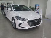 Bán xe Hyundai Elantra 1.6AT sản xuất 2017, màu trắng