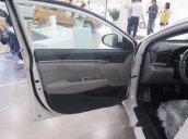 Bán xe Hyundai Elantra 1.6AT sản xuất 2017, màu trắng