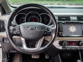 Cần bán xe Kia Rio Hatchback đời 2015, màu trắng, nhập khẩu nguyên chiếc