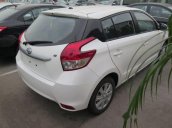 Cần bán xe Toyota Yaris đời 2017, màu trắng