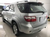 Bán Toyota Fortuner đời 2009, màu bạc