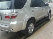 Gia đình cần bán gấp chiếc xe Fortuner đời 2010, tình trạng xe còn mới 90%