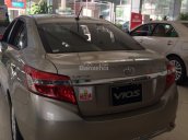 Cần bán xe Toyota Vios 1.5E MT đời 2017, màu bạc, giá 499tr