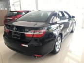 Toyota Camry 2.5Q đời 2017, khuyến mãi 120 triệu, tặng bảo hiểm và phụ kiện