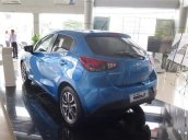 Bán Mazda 2 đời 2017, màu xanh lam, giá tốt