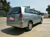 Bán Toyota Innova 2.0G đời 2010, màu bạc chính chủ