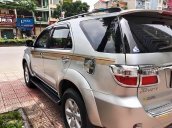 Bán Toyota Fortuner đời 2011, màu bạc giá cạnh tranh