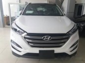 Cần bán Hyundai Tucson năm 2017, màu trắng