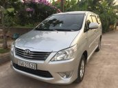 Gia đình bán Toyota Innova G AT đời 2013, màu bạc