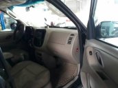 Cần bán Ford Escape năm 2004, màu đen, giá chỉ 230 triệu