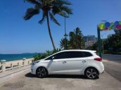 Cần bán xe Kia Rondo năm 2015, màu trắng