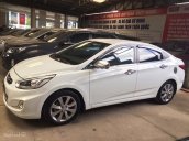 Cần bán xe Hyundai Accent blue 1.4AT, số tự động, đời 2013, màu trắng, nhập khẩu, 475tr, xe bao test