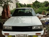 Cần bán lại xe Nissan Bluebird MT đời 1989, màu trắng