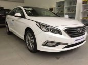 Bán xe Hyundai Sonata 2017, màu trắng