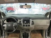 Bán Toyota Innova 2.0E MT năm 2016, màu bạc