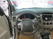 Bán Toyota Innova 2.0E MT năm 2016, màu bạc