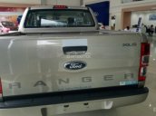 Cần bán Ford Ranger XLS 2.2L MT 4x2 đời 2017, màu vàng, xe nhập