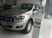 Cần bán Ford Ranger XLS 2.2L MT 4x2 đời 2017, màu vàng, xe nhập