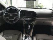 Bán xe Hyundai Elantra 2017 màu trắng giá tốt, hỗ trợ vay vốn, liên hệ: 01887177000 Khánh Hòa