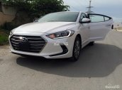 Bán ô tô Hyundai Elantra 2.0 AT đời 2018, màu trắng, có xe giao ngay 0961917516