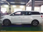 Cần bán Kia Sedona DAT năm 2017, màu trắng