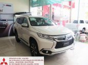 Cần bán Mitsubishi Pajero 2017, màu trắng, giá tốt