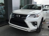 Đặt xe Fortuner 4x2 máy xăng 1 cầu 2018, sớm nhất. Liên hệ ngay