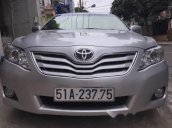 Bán xe cũ Toyota Camry LE 2010, màu bạc, nhập khẩu chính hãng