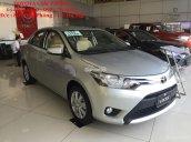 Cần bán xe Toyota Vios 1.5E MT đời 2017, màu bạc khuyến mãi hấp dẫn giao xe ngay trả góp 90%