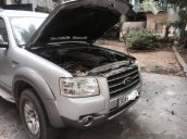 Cần bán Ford Everest AT TDCi 2008, màu bạc xe gia đình