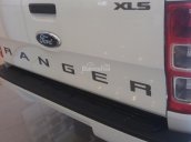 Ford Ranger XLS AT màu trắng 2.2 4x2 2018, giá 650 tại Bắc Ninh, hỗ trợ trả góp 90%