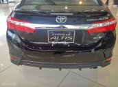 Cần bán xe Toyota Corolla altis đời 2017, màu đen