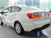 Cần bán xe Kia Rio MT sản xuất 2017, màu trắng