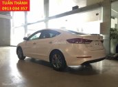 Giá xe Elantra Đà Nẵng, khuyến mại Elantra 2017 Đà Nẵng, mua bán xe ô tô Elantra Đà Nẵng