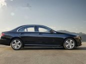 Bán Mercedes E250 đời 2017, màu đen