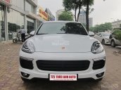 Cần bán xe Porsche Cayenne S sản xuất 2014, màu trắng, nhập khẩu Đức, đăng kí năm 2015