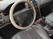 Cần bán gấp Mercedes E240 đời 1999, máy móc êm ru không lỗi lầm gì