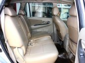 Cần bán xe Toyota Innova E 2.0MT sản xuất 2015, màu bạc