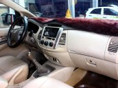 Cần bán xe Toyota Innova E 2.0MT sản xuất 2015, màu bạc