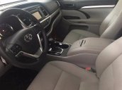 Bán ô tô Toyota Highlander LE sản xuất 2016, màu trắng 