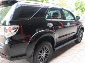 Cần bán Toyota Fortuner 2.7V (4x4) đời 2015, màu đen