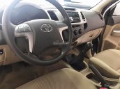 Bán ô tô Toyota Hilux E 2.5MT năm 2013, màu bạc, nhập khẩu nguyên chiếc