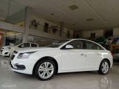 Bán xe Chevrolet Cruze LTZ 1.8L đời 2017, màu trắng, trả góp 95%