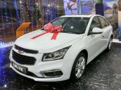 Bán xe Chevrolet Cruze LTZ 1.8L đời 2017, màu trắng, trả góp 95%