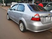 Cần bán gấp Chevrolet Aveo 2012, màu bạc xe gia đình