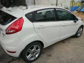 Bán Ford Fiesta năm 2012, màu trắng xe gia đình