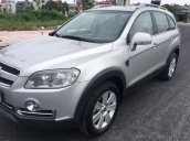 Cần bán Chevrolet Captiva LTZ AT đời 2011, ít sử dụng, đăng ký 2011