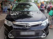 Bán Toyota Camry 2.0E năm 2016, xe gia đình chạy lướt như mới, mua tháng T6/2016