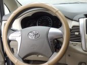Bán xe Toyota Innova 2.0 AT đời 2015, màu bạc