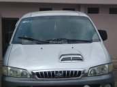 Cần bán gấp Hyundai Starex GRX đời 2002, màu bạc, nhập khẩu